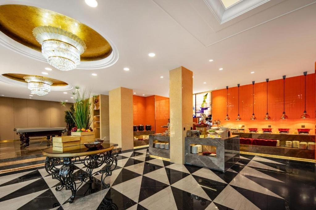 Jinrong International Hotel Шанхай Экстерьер фото
