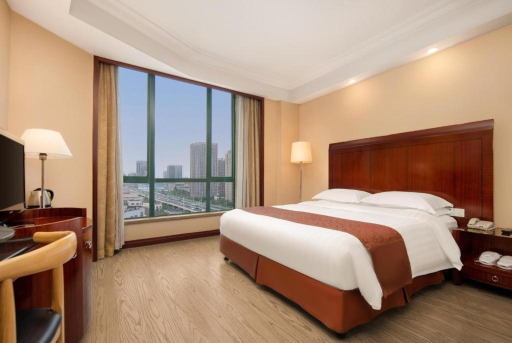 Jinrong International Hotel Шанхай Экстерьер фото