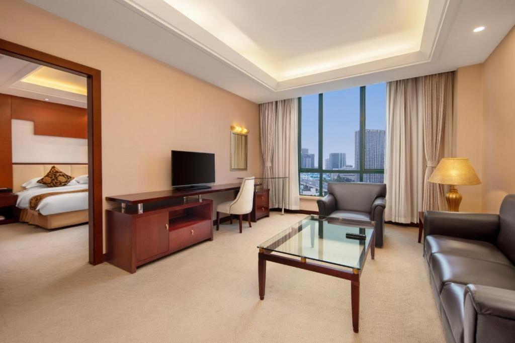 Jinrong International Hotel Шанхай Экстерьер фото
