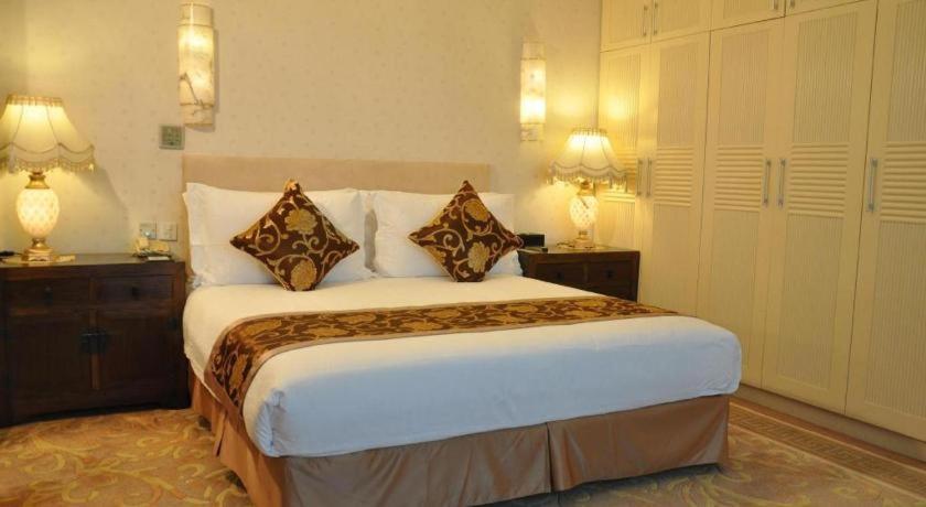 Jinrong International Hotel Шанхай Экстерьер фото