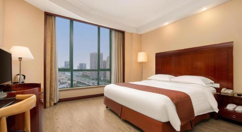 Jinrong International Hotel Шанхай Экстерьер фото